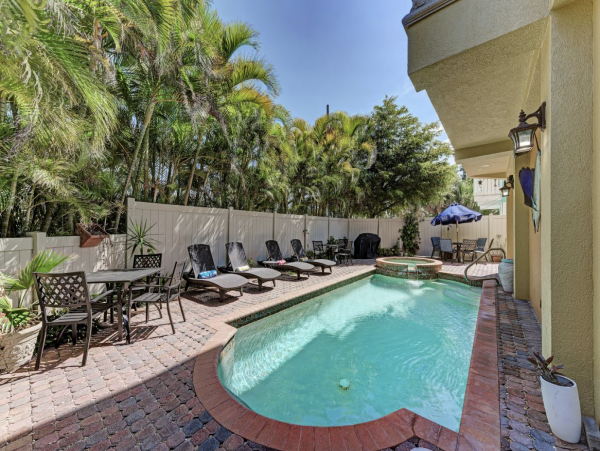 Luxury Anna Maria Island Vacation Home Sleeps 8